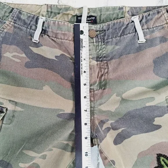 VTG Y2K Guess Camo Cargo Capri Pants Womens Sz 29 Embroidered Flowers Military - Picture 14 of 16